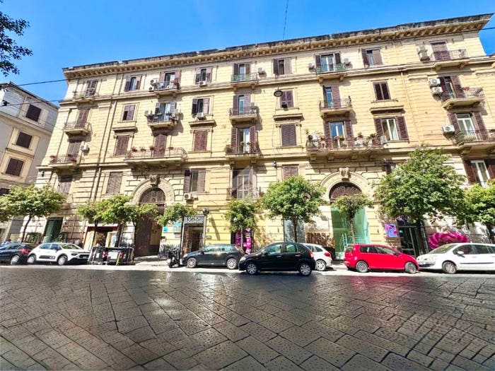 Appartamento bilocale in vendita in Corso Giuseppe Garibaldi, Tribunali, Napoli