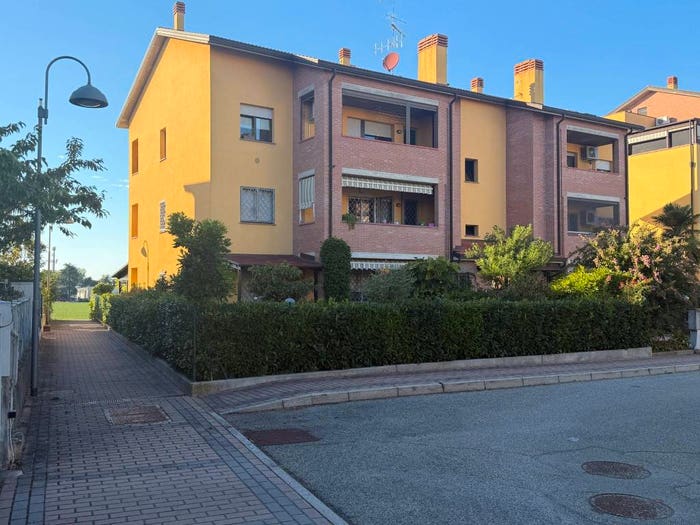 Appartamento quadrilocale in vendita in via dei billi, Centro, Ozzano dell'Emilia