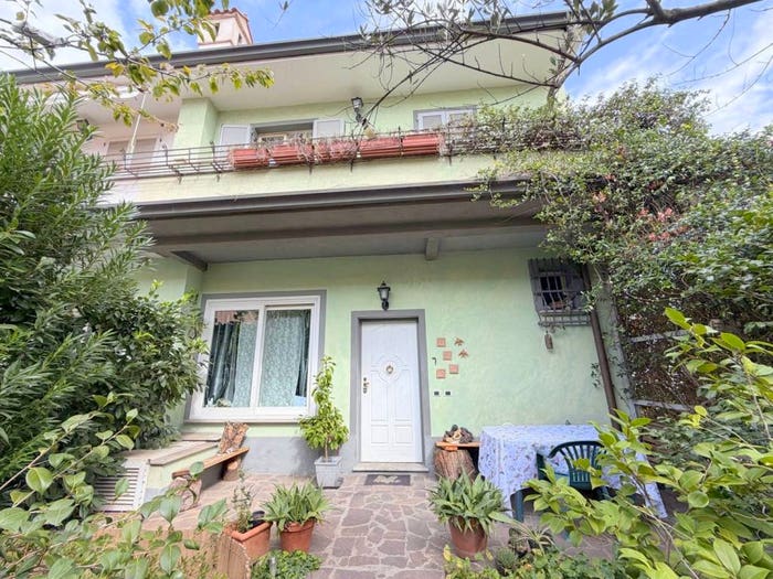 Casa quadrilocale in vendita in Casorezzo