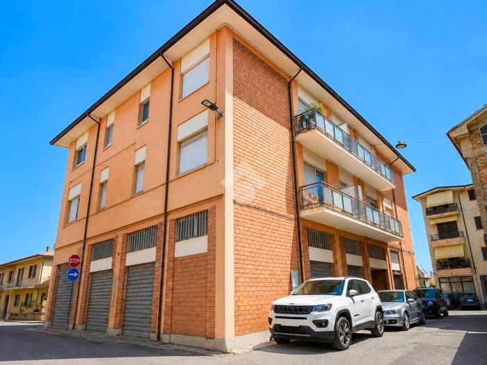Appartamento quadrilocale in vendita in Via Borgo Nuovo, Centro, Mosciano Sant'Angelo