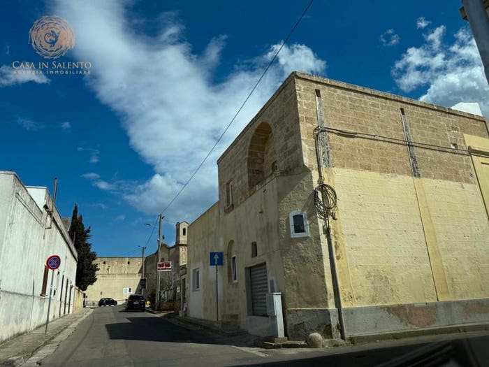 Casa con 6 locali in vendita in Via Maggio, Centro, Alessano