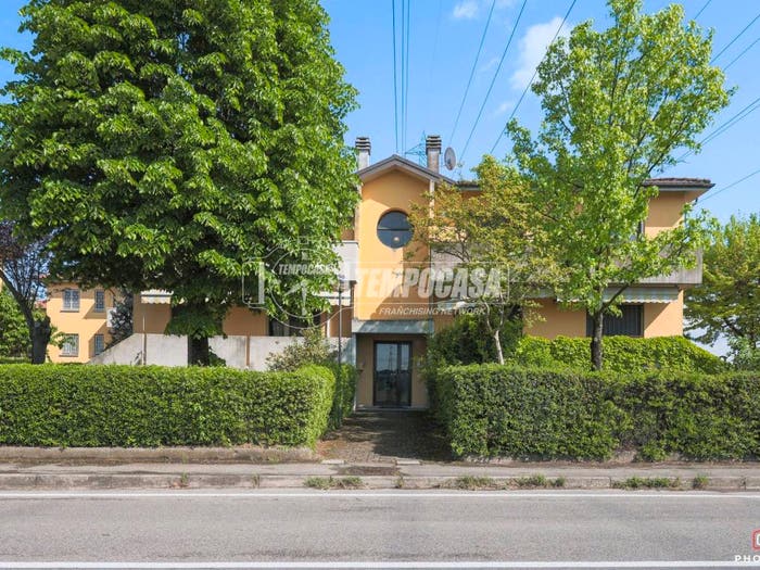 Appartamento con 5 locali in vendita in Via Lunga F, Centro, Anzola dell'Emilia