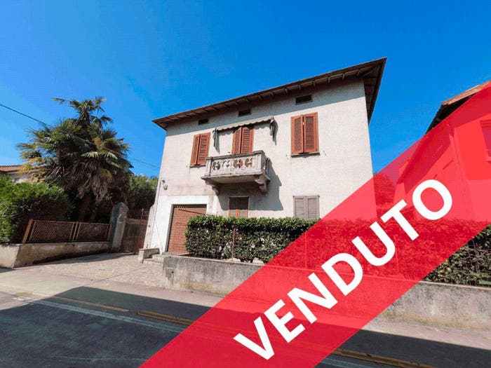 Casa trilocale in vendita in Via Dottor Ercole Bonfanti, Robbiate