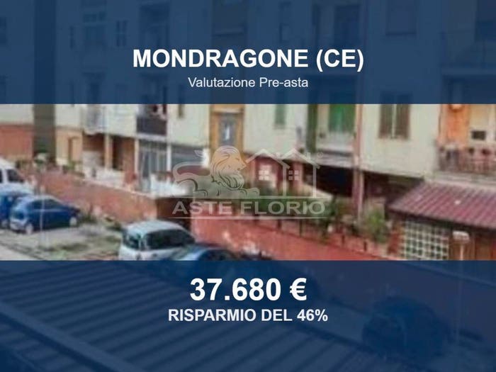 Appartamento con 5 locali in vendita in Via Como, Mondragone