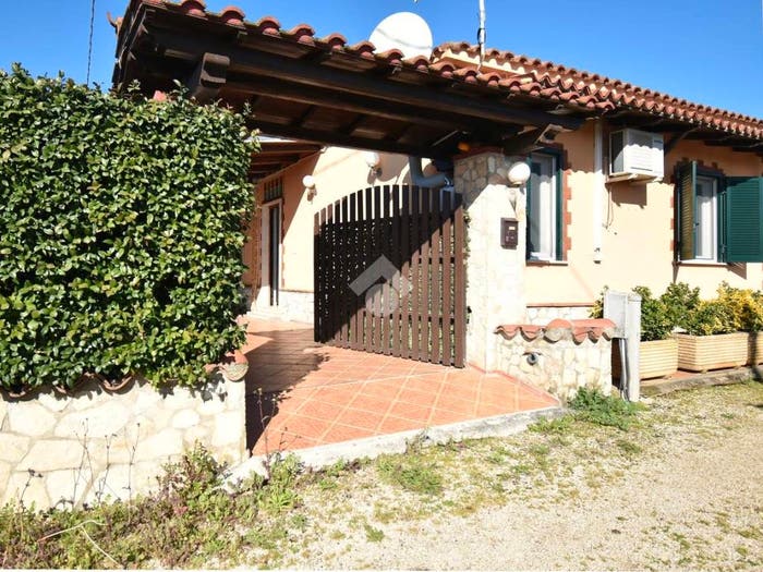 Casa trilocale in vendita in Via eschido, Cisterna di Latina