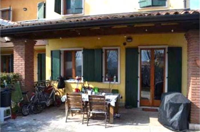 Casa quadrilocale in vendita in Via Aprile, Albaré Stazione, Costermano sul Garda