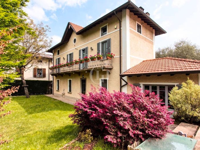 Casa con 6 locali in vendita in Via Don L Minzoni, Colombaro Timoline, Corte Franca