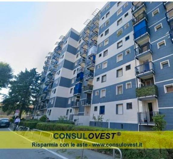 Appartamento quadrilocale in vendita in Via Marzabotto, Corsico