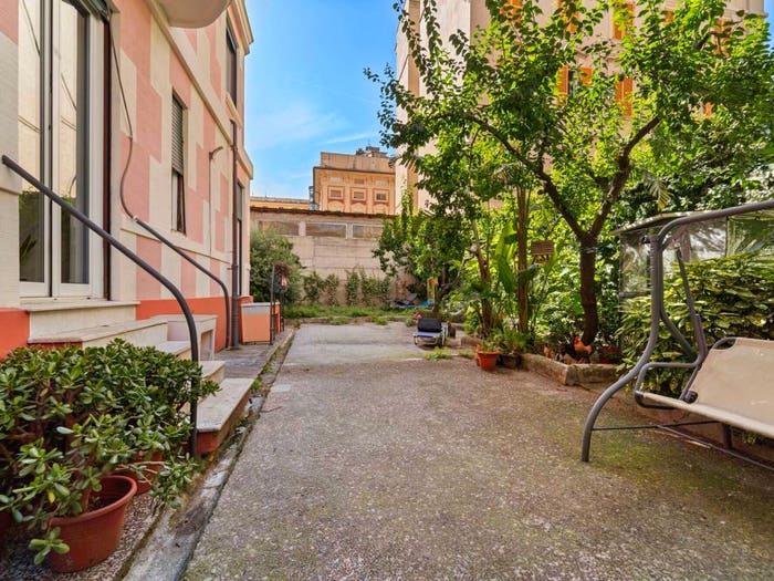 Appartamento con 6 locali in vendita in Via dei Franzone, Albaro, Genova