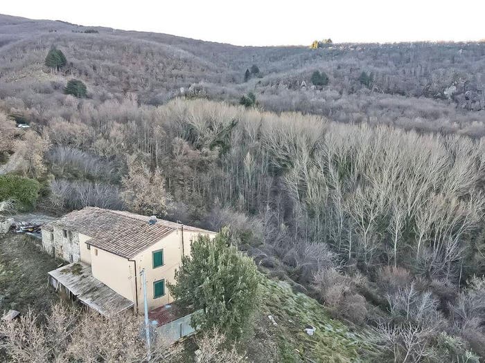 Casa con 5 locali in vendita in Via Provinciale No Number, Castel del Piano