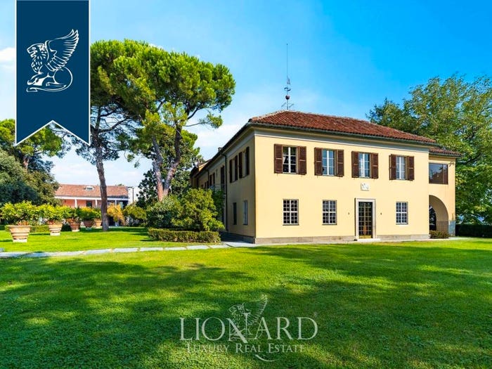 Casa con 6 locali in vendita in Acqui Terme
