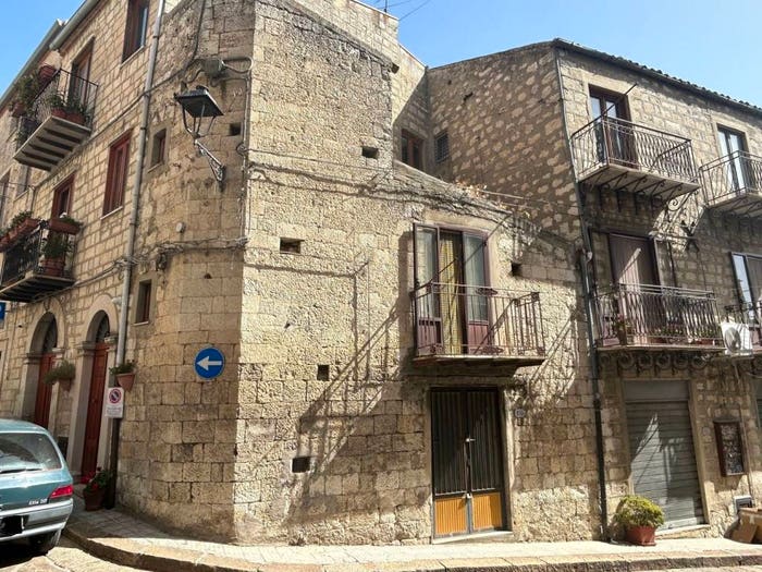 Casa quadrilocale in vendita in Corso Umberto I, Centro, Petralia Soprana