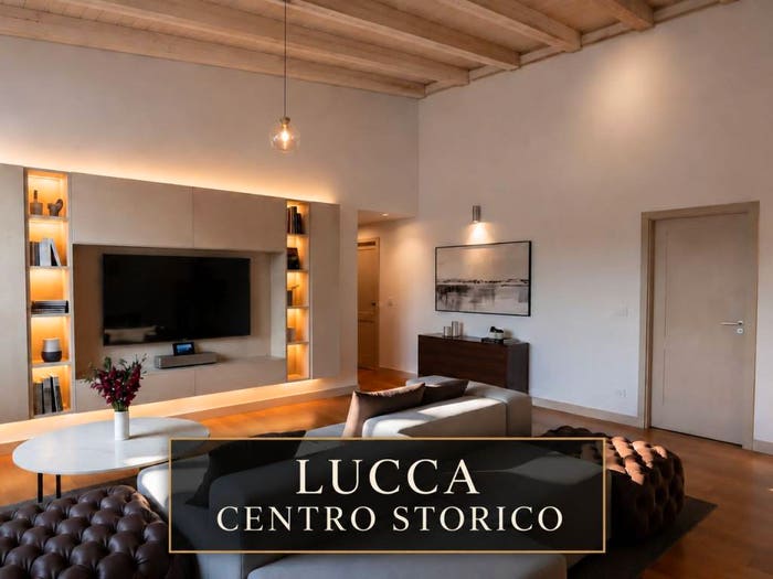 Appartamento con 6 locali in vendita in Via del Toro, Piazza Napoleone San Michele, Lucca