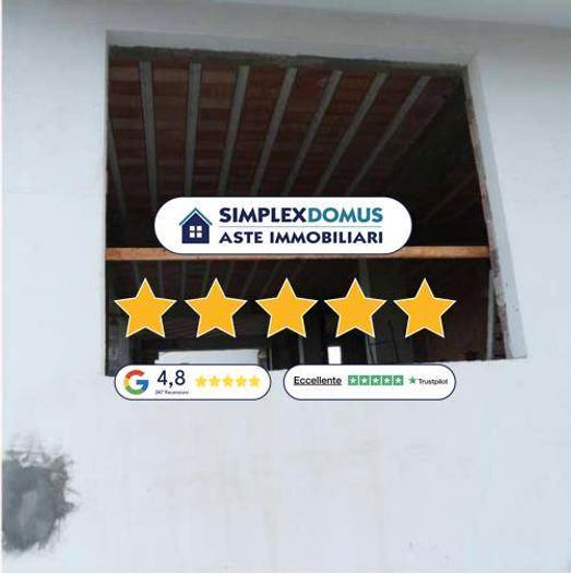 Appartamento con 5 locali in vendita in Via Martiri Ungheresi, Centro, Pianella