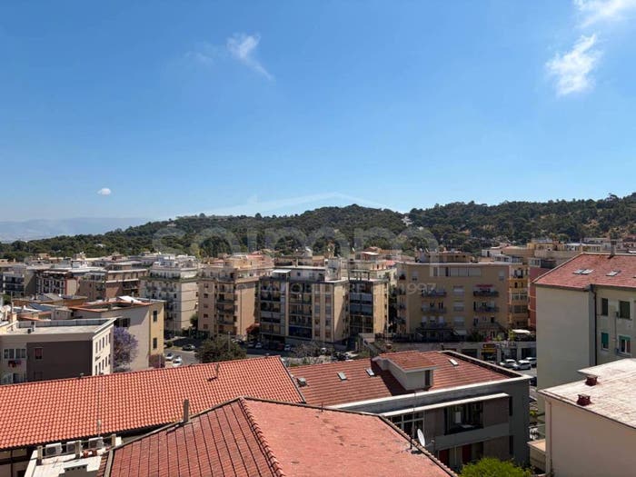 Casa con 6 locali in vendita in Via Antonio Bresciani, Bonaria, Cagliari