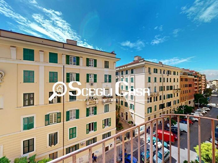 Appartamento trilocale in vendita in Via Paolo Paruta, Appio Latino, Roma