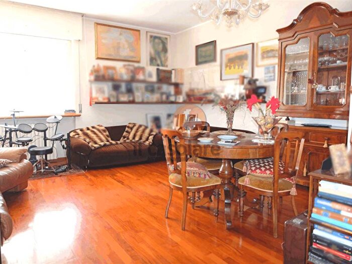 Casa quadrilocale in vendita in Viale Italia, Poderino Trave, Fano