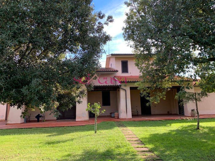 Casa con 6 locali in vendita in Grosseto loc Poggione, Braccagni, Grosseto