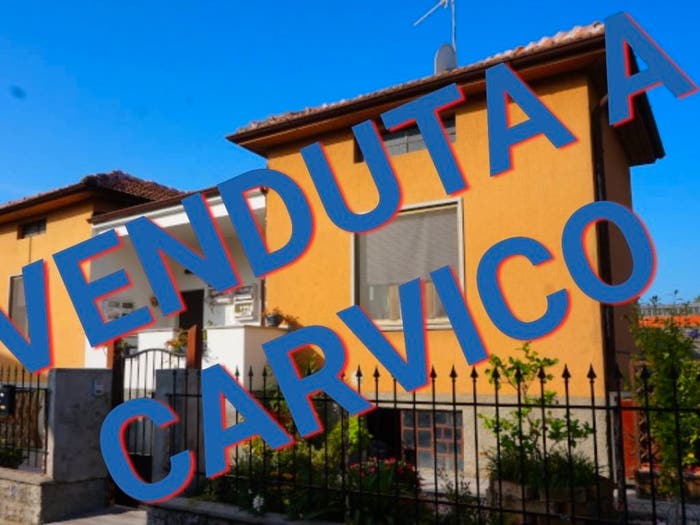 Casa quadrilocale in vendita in Via Novembre, Carvico