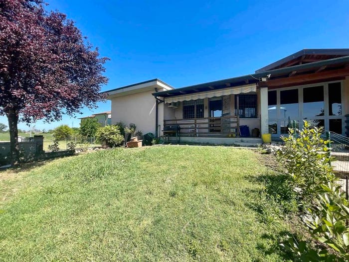 Casa con 5 locali in vendita in Bagnolo San Vito
