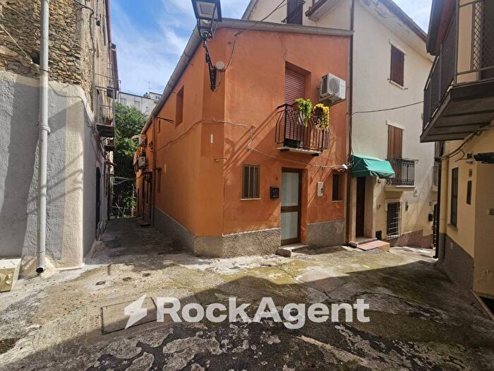 Appartamento bilocale in vendita in Vico III Gradoni Porta Marina, Centro Storico, Catanzaro