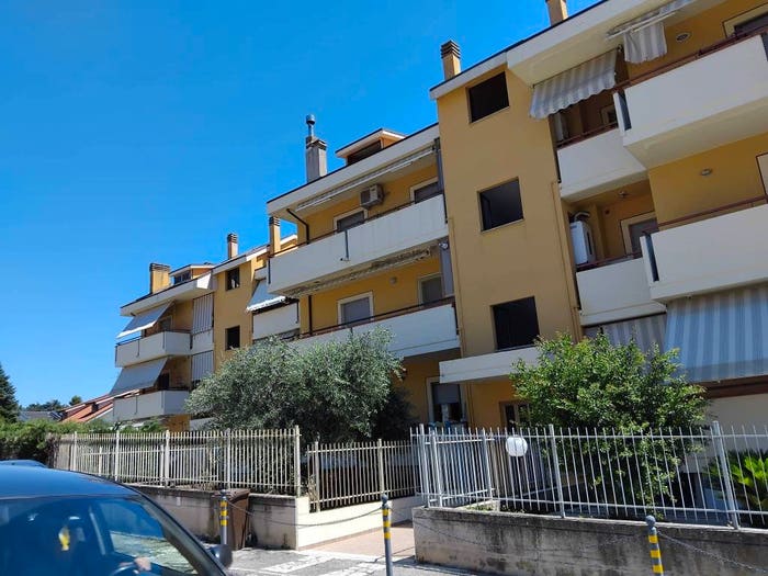 Appartamento con 6 locali in vendita in Via Emidio Luzi, Ascoli Piceno