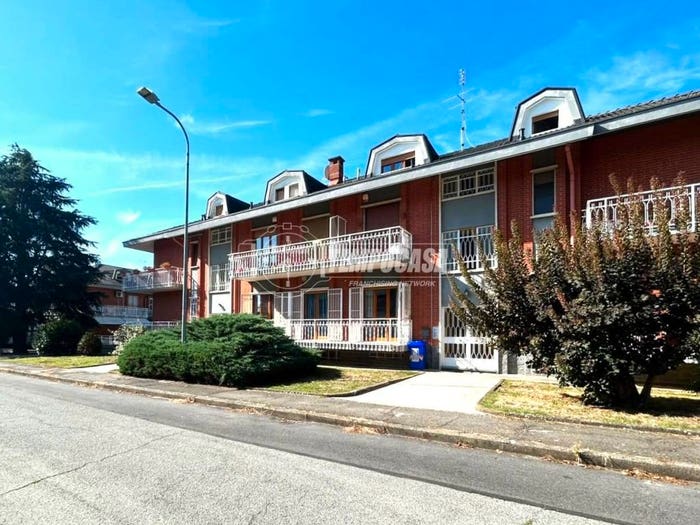Appartamento con 6 locali in vendita in Via XXV Aprile B, Piossasco