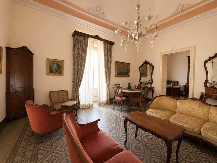 Casa con 6 locali in vendita in Via Etnea, Centro, Mascalucia
