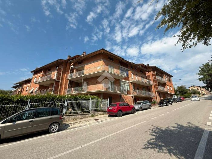 Appartamento con 5 locali in vendita in Via Mameli, Centro, Gubbio