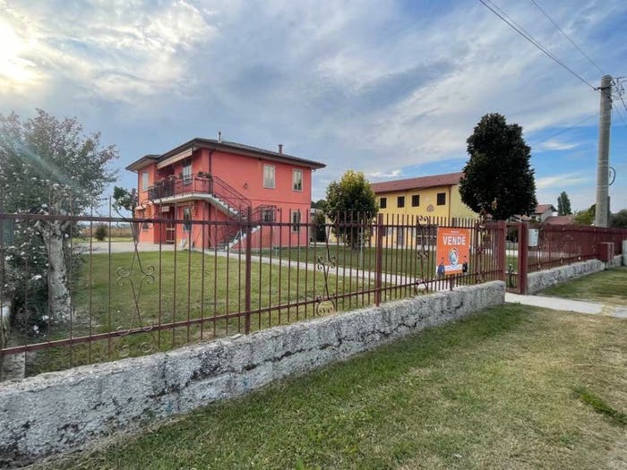 Casa trilocale in vendita in Via Ferraria, Centro, Boara Pisani
