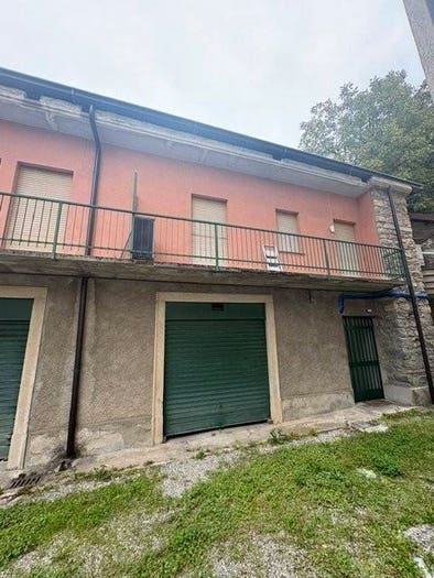 Appartamento bilocale in vendita in VIA PIAN DEL TIVANO, Centro, Sormano