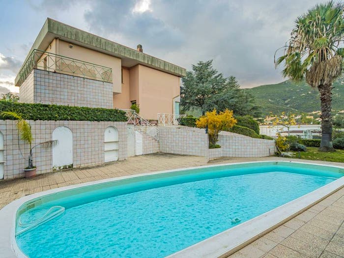 Casa con 6 locali in vendita in Strada Ventiquattro, Poggio Dei Pini, Capoterra