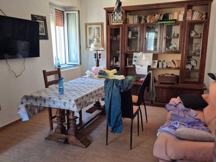 Appartamento quadrilocale in vendita in Via Aprile, Dairago
