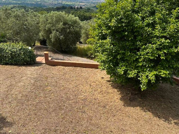 Casa con 6 locali in vendita in Via Vicinale Pulignano, Capraia e Limite