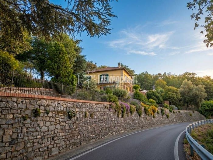 Casa con 6 locali in vendita in Strada Provinciale Alassio Testico, Caso Vegliasco, Alassio