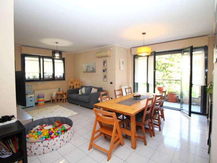 Appartamento trilocale in vendita in Via Nazario Sauro, Flora, Legnano