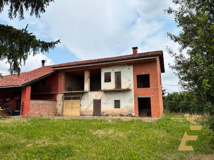Casa con 5 locali in vendita in Fraz San Grato, San Grato, Piozzo