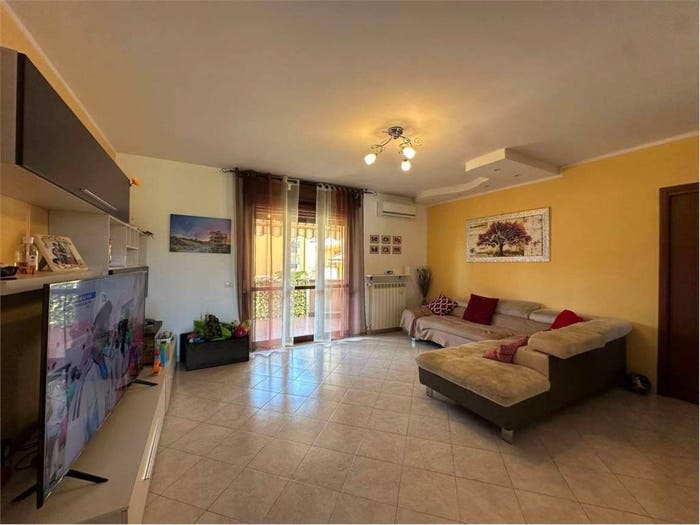 Appartamento trilocale in vendita in Centro, Oleggio