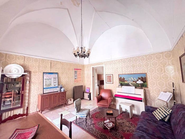 Appartamento con 6 locali in vendita in Via Firenze, Centro, Andrano