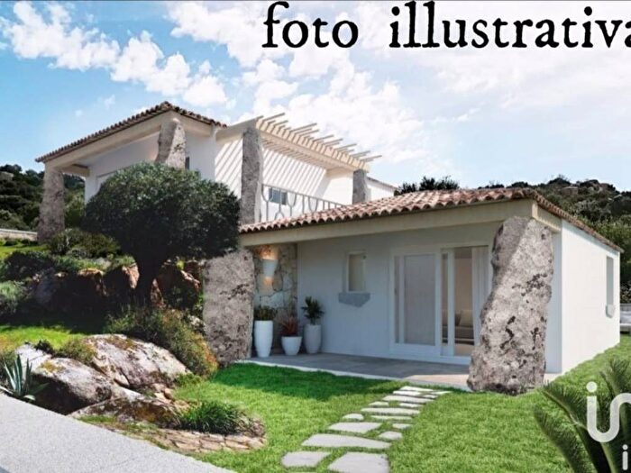 Casa trilocale in vendita in Via MICHELANGELO, Loiri, Loiri Porto San Paolo