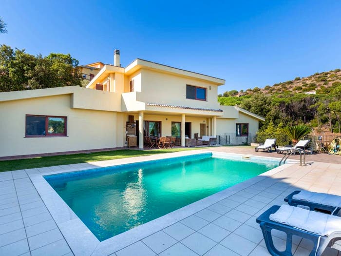 Casa con 6 locali in vendita in Strada, Capoterra