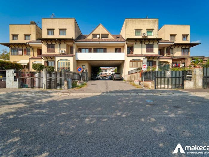 Casa con 5 locali in vendita in Via Roma, Triginto, Mediglia