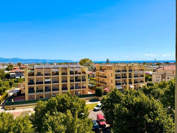 Appartamento con 5 locali in vendita in Via Monsignor Cambiaso, Centro, Albenga