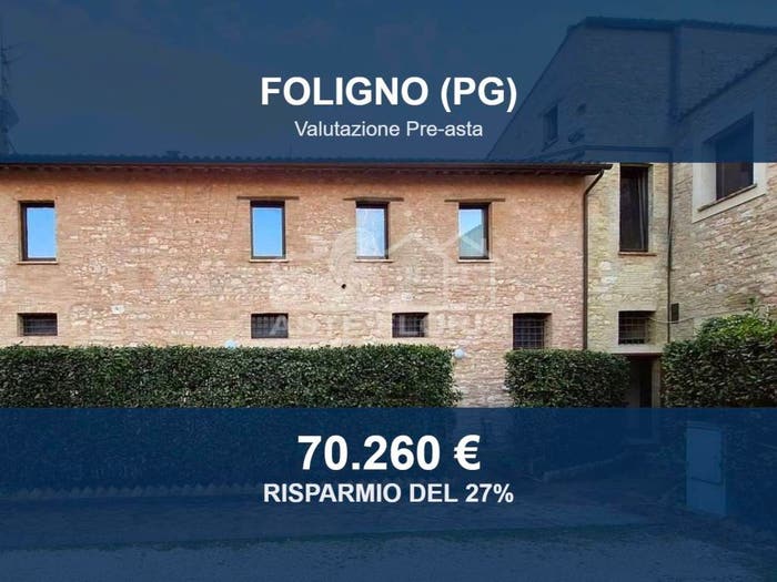 Appartamento quadrilocale in vendita in Via Antonio Gramsci, Centro Storico, Foligno