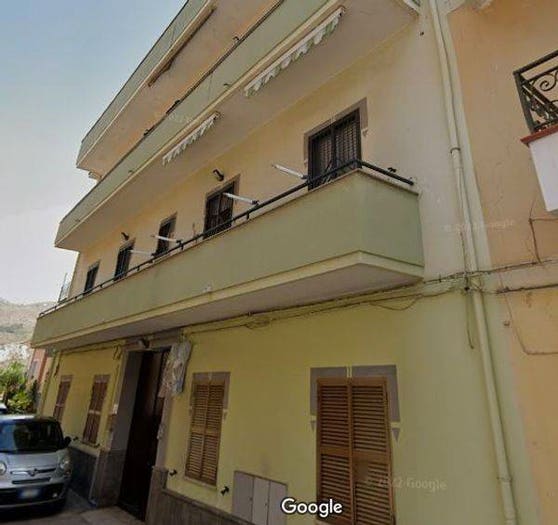 Appartamento con 6 locali in vendita in Via Pescara, Mondragone
