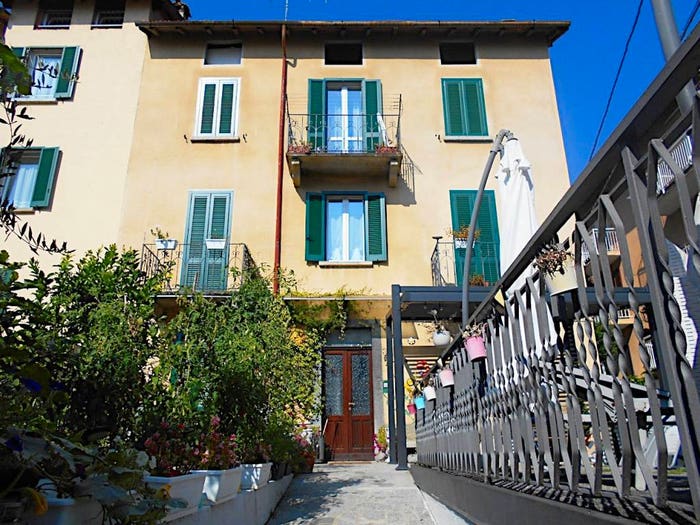 Casa con 6 locali in vendita in Via Paolo Carcano, Vassena, Oliveto Lario