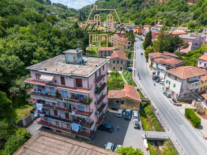 Appartamento quadrilocale in vendita in Via Provinciale, Romito Magra, Arcola