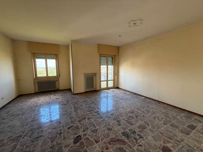 Appartamento con 6 locali in vendita in Centro, Poggio Rusco
