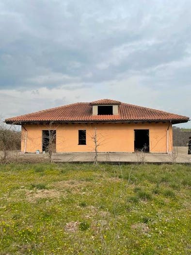 Casa con 6 locali in vendita in Via Montefiore, Castelnuovo di Porto