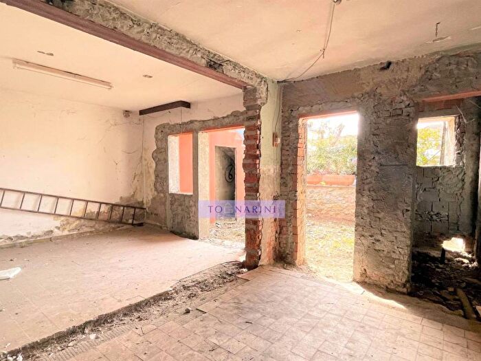 Appartamento quadrilocale in vendita in Via Luciano Lama, Centro, Monsummano Terme